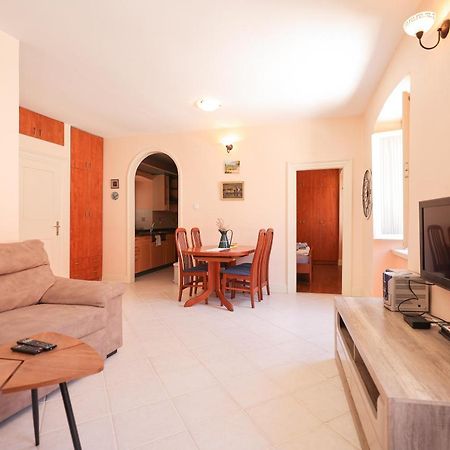 Two Bedroom Apartment In City Center Igor زادار المظهر الخارجي الصورة