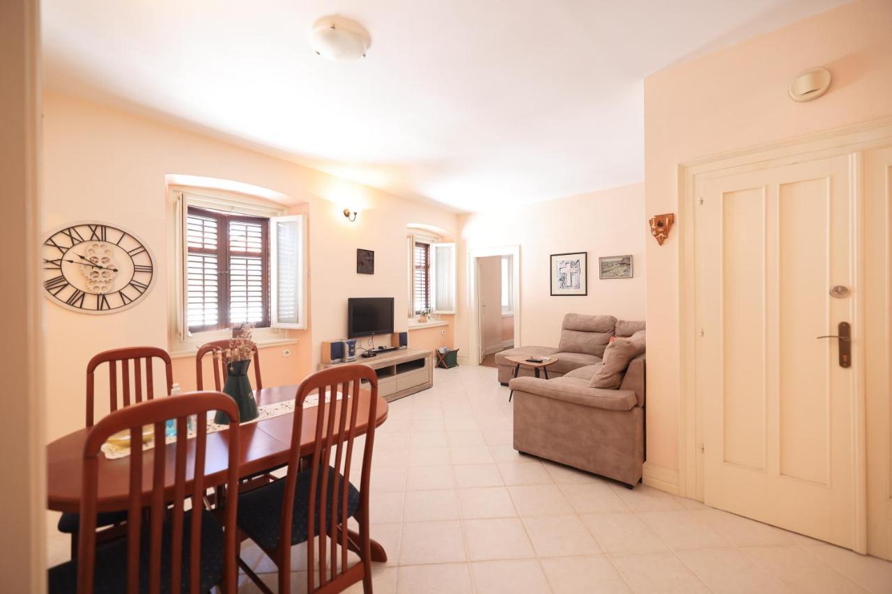 Two Bedroom Apartment In City Center Igor زادار المظهر الخارجي الصورة