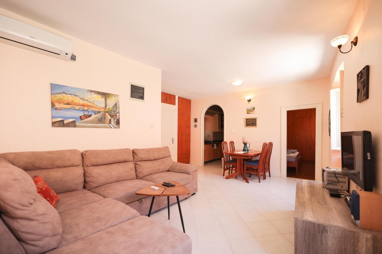 Two Bedroom Apartment In City Center Igor زادار المظهر الخارجي الصورة