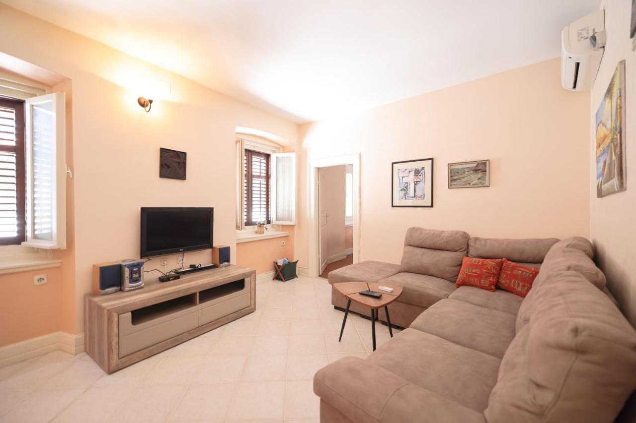 Two Bedroom Apartment In City Center Igor زادار المظهر الخارجي الصورة
