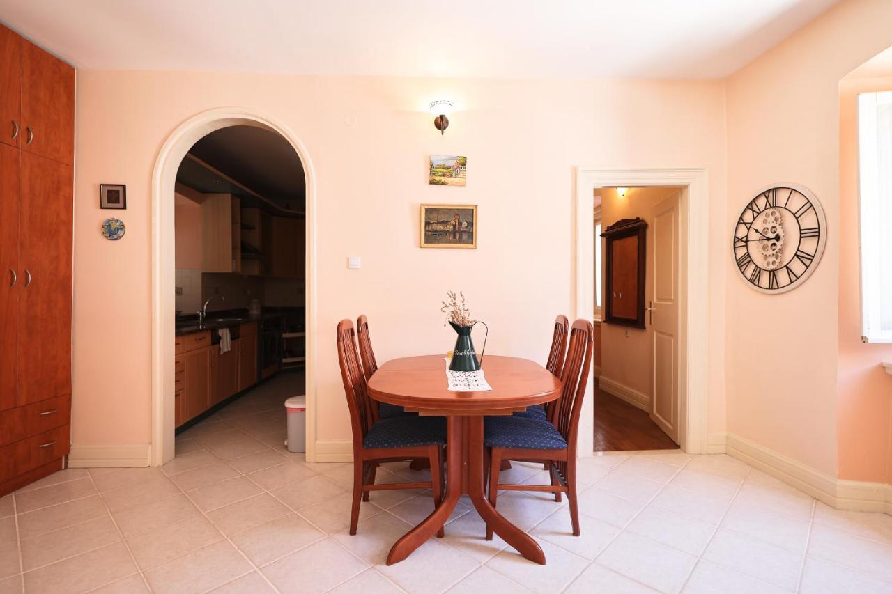 Two Bedroom Apartment In City Center Igor زادار المظهر الخارجي الصورة