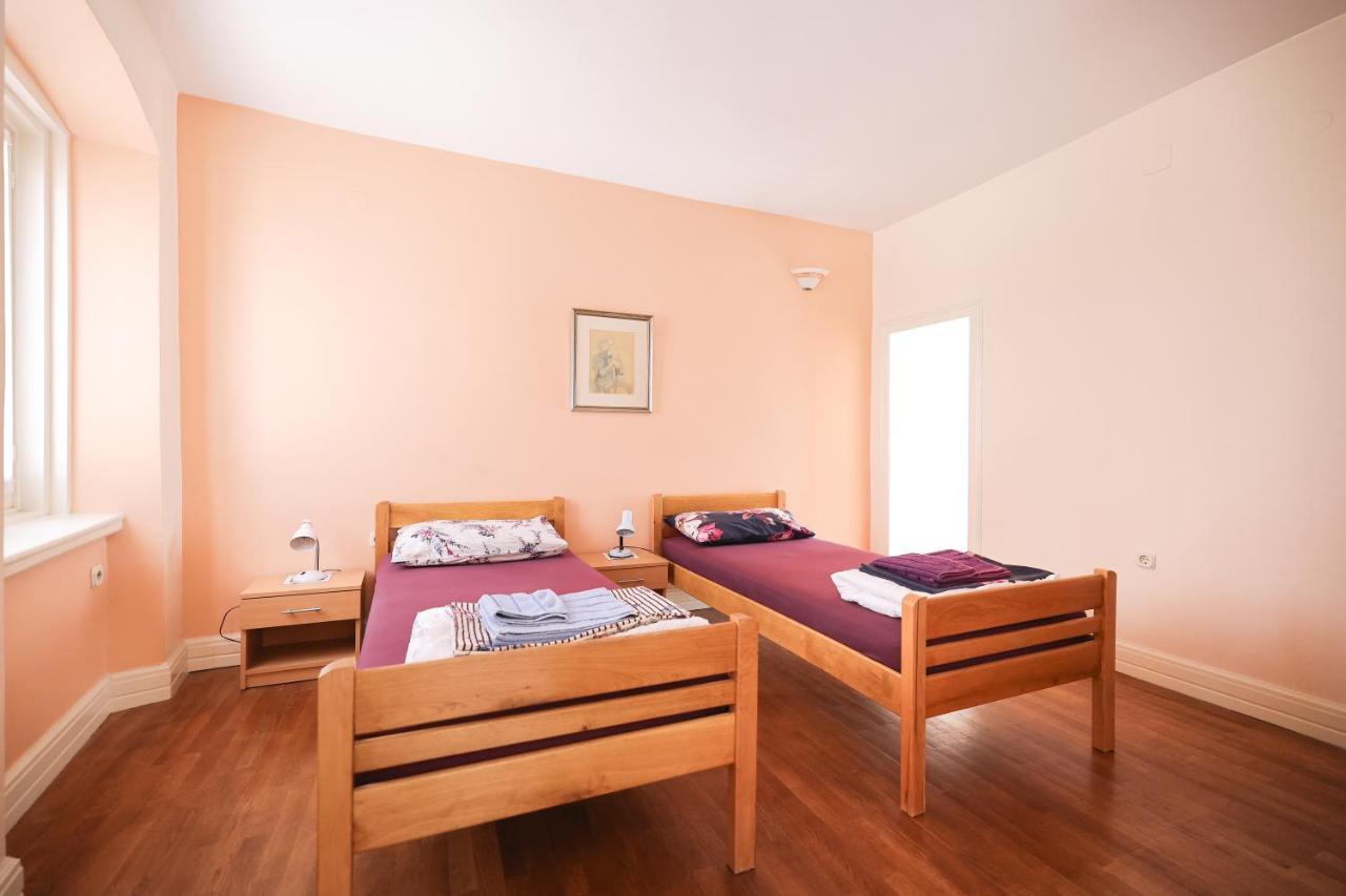 Two Bedroom Apartment In City Center Igor زادار المظهر الخارجي الصورة